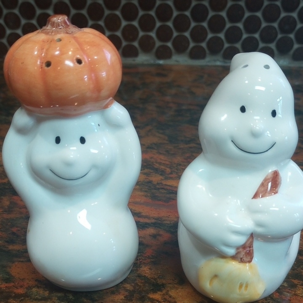 Ghost and Pumpkin Salt and Pepper Shakers.